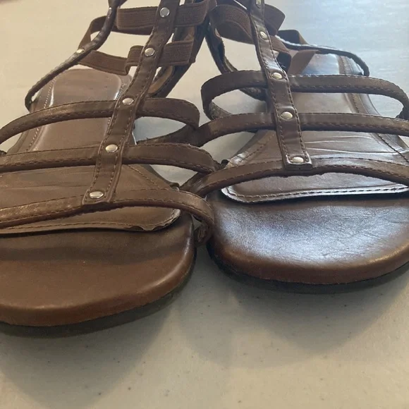 Stretchy Strap Ankle Sandals - Picture 10 of 10